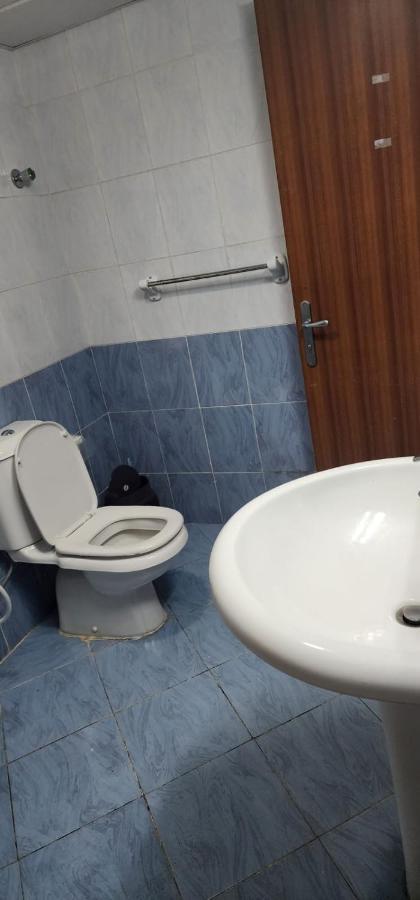 Sharing Motel Rooms Αμπού Ντάμπι Εξωτερικό φωτογραφία
